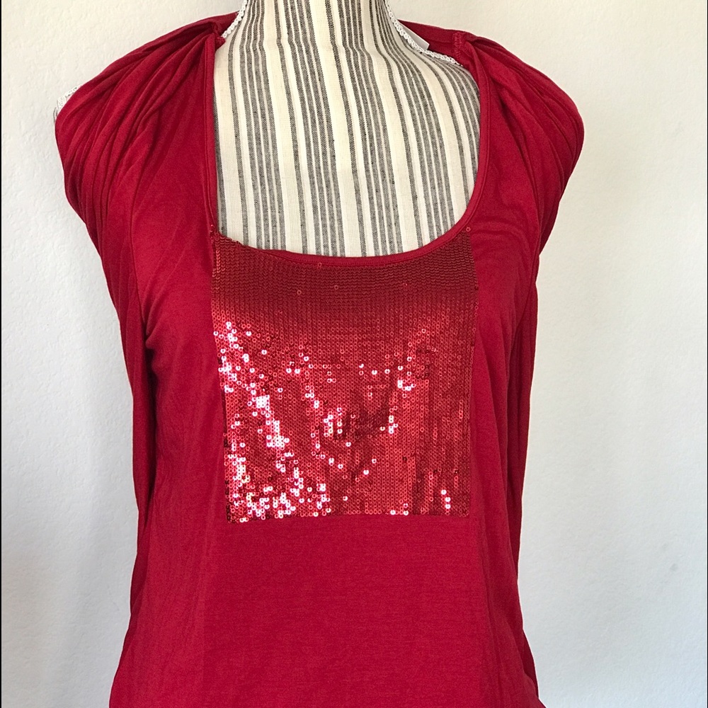 NWT Adrienne Vittadini red top
